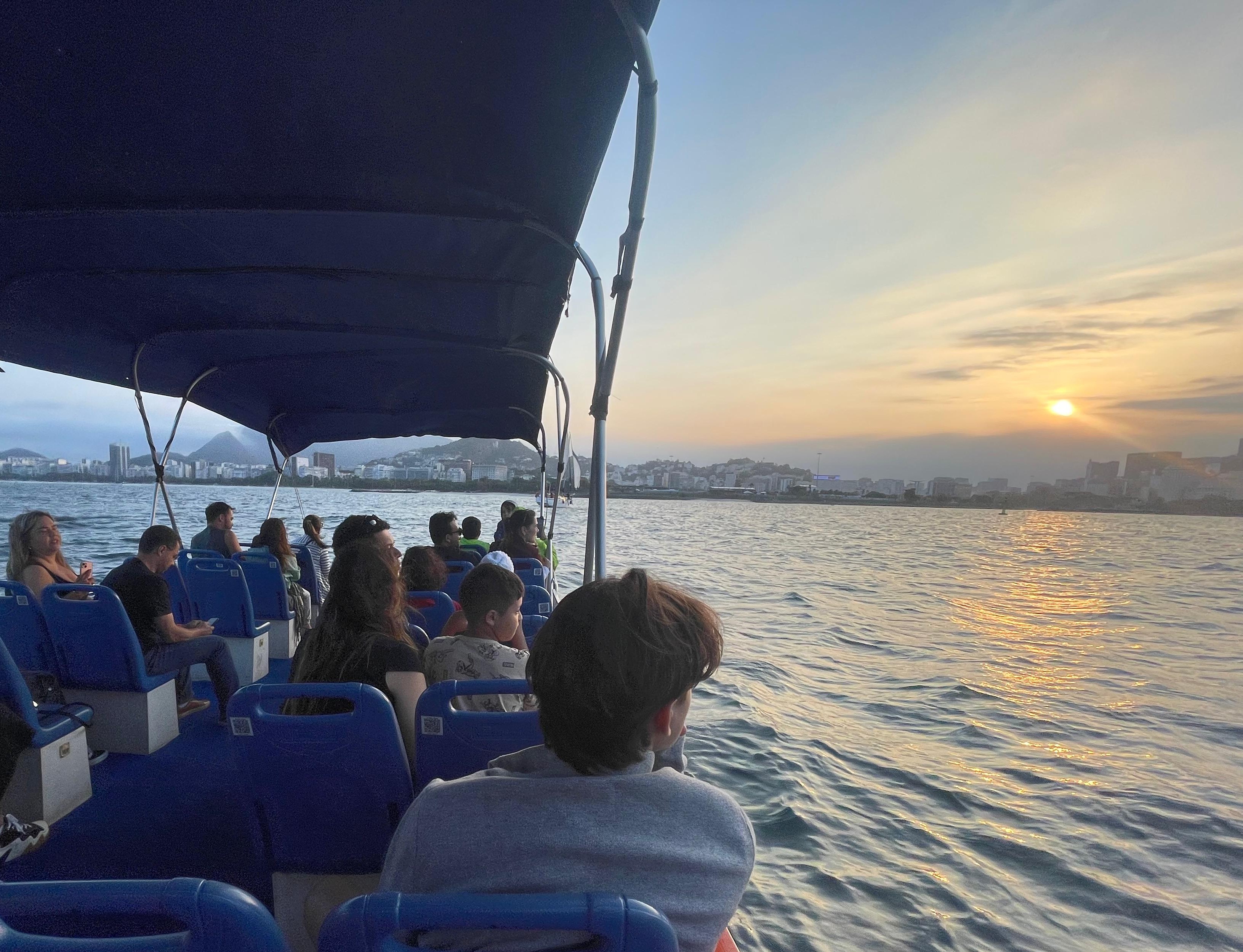 PASSEIO CATAMARÃ - PÔR DO SOL